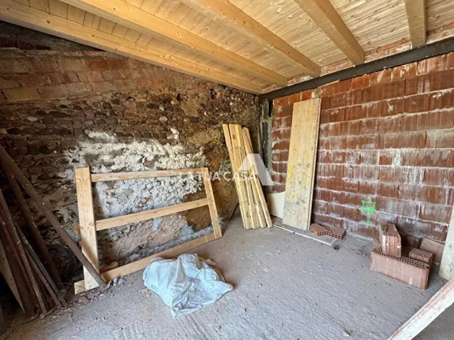 Immagine 8 di Appartamento in vendita  a Villafranca Di Verona