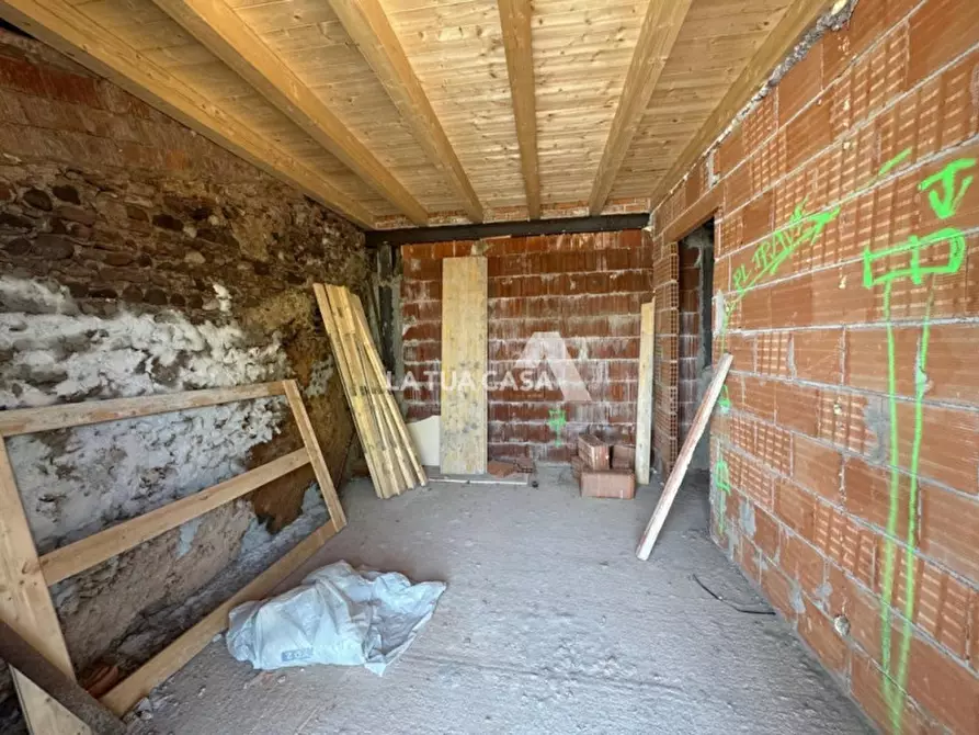 Immagine 10 di Appartamento in vendita  a Villafranca Di Verona