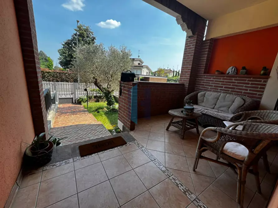 Immagine 3 di Casa bifamiliare in vendita  in Via Don Giuseppe Potieri 2 a Barbariga