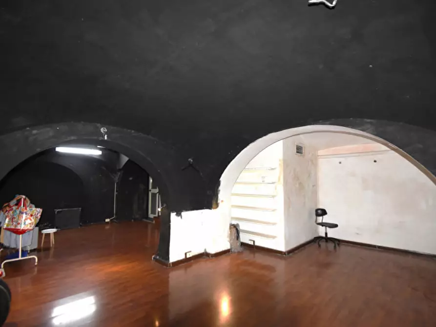 Immagine 18 di Negozio in vendita  in Via Luigi Santini a Roma