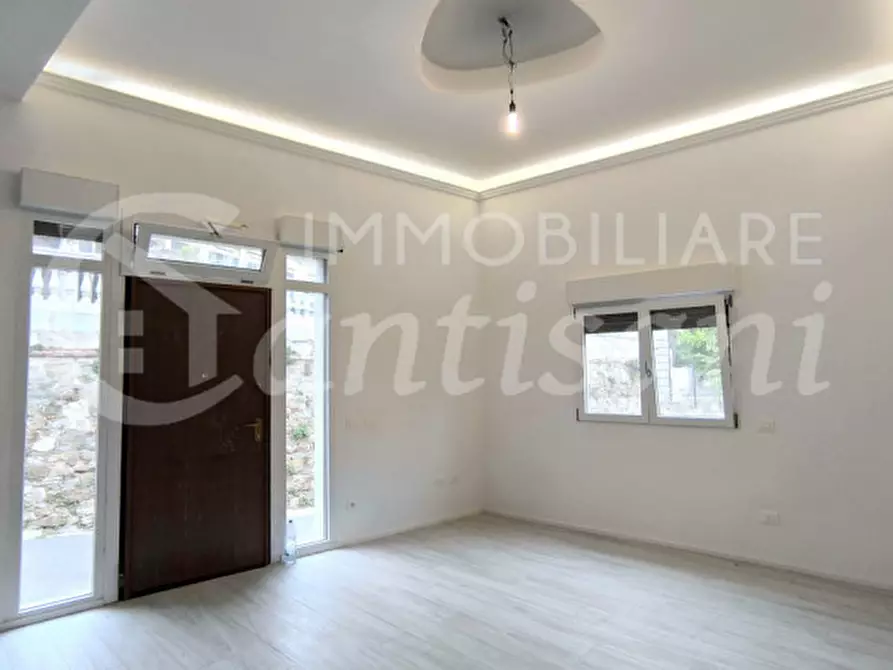 Immagine 1 di Appartamento in vendita  in Via Giosuè Carducci a Signa