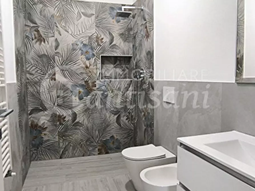 Immagine 10 di Appartamento in vendita  in Via Giosuè Carducci a Signa