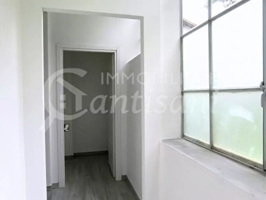 Immagine 12 di Appartamento in vendita  in Via Giosuè Carducci a Signa