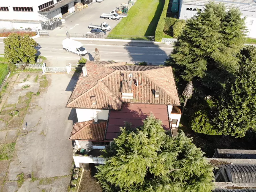 Immagine 13 di Palazzo in vendita  a Carpenedolo