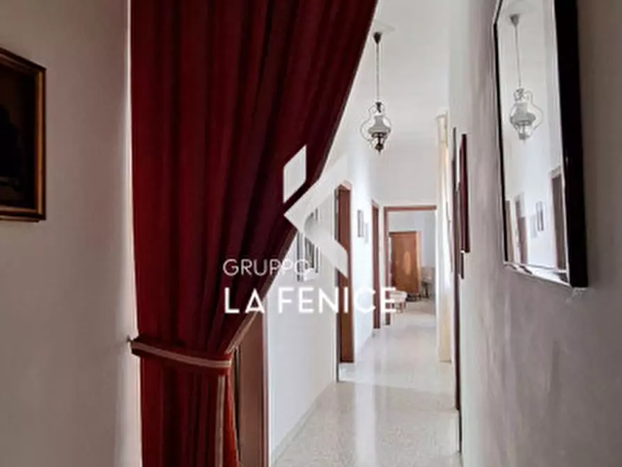 Immagine 25 di Appartamento in vendita  in Via Alberobello a Locorotondo