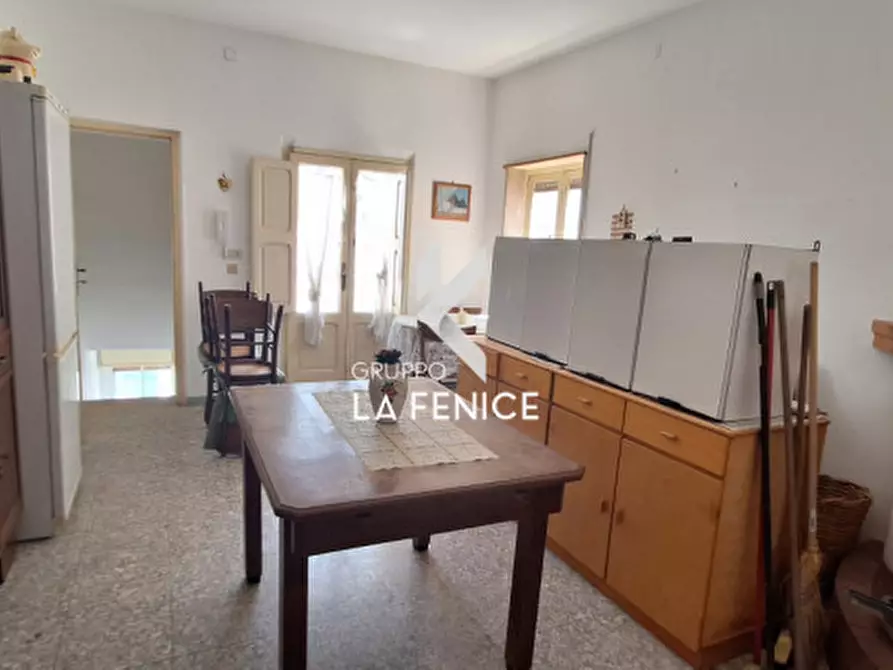 Immagine 45 di Appartamento in vendita  in Via Alberobello a Locorotondo