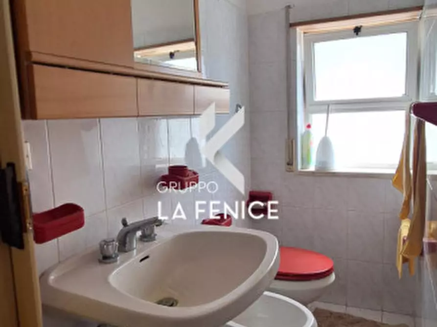 Immagine 49 di Appartamento in vendita  in Via Alberobello a Locorotondo