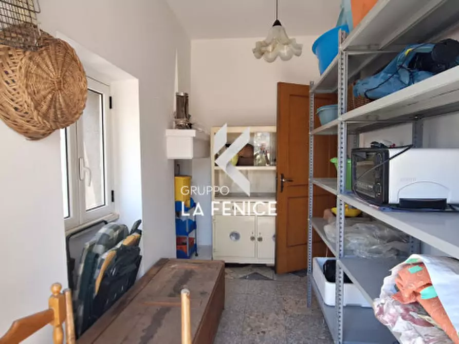 Immagine 54 di Appartamento in vendita  in Via Alberobello a Locorotondo