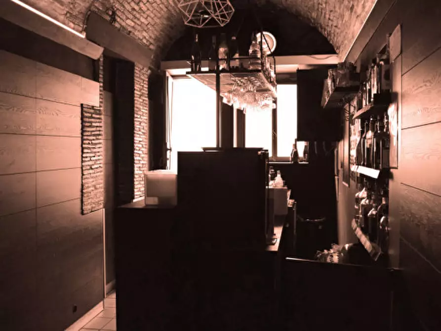 Immagine 12 di Negozio in vendita  in C.so G. Manthonè 38 a Pescara