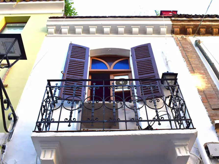 Immagine 22 di Negozio in vendita  in C.so G. Manthonè 38 a Pescara