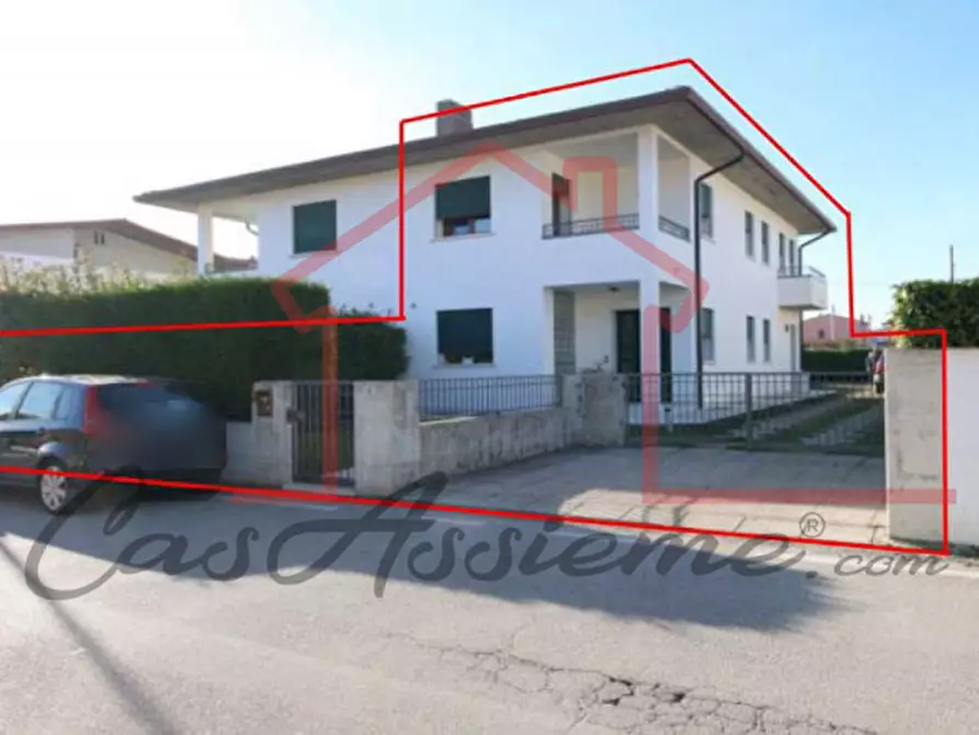 Immagine 1 di Casa bifamiliare in vendita  in Via Giuseppe Verdi a Cassola