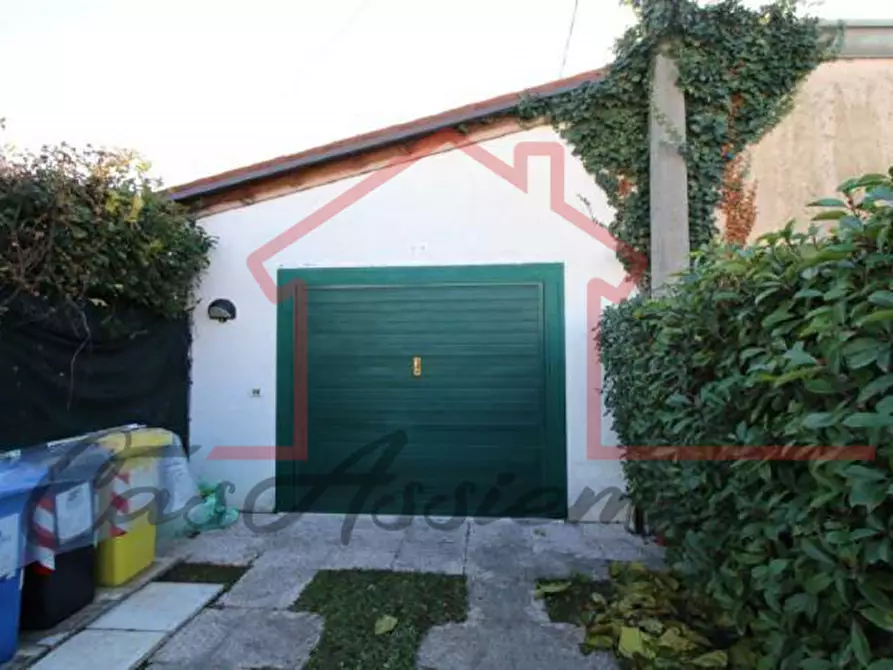 Immagine 6 di Casa bifamiliare in vendita  in Via Giuseppe Verdi a Cassola