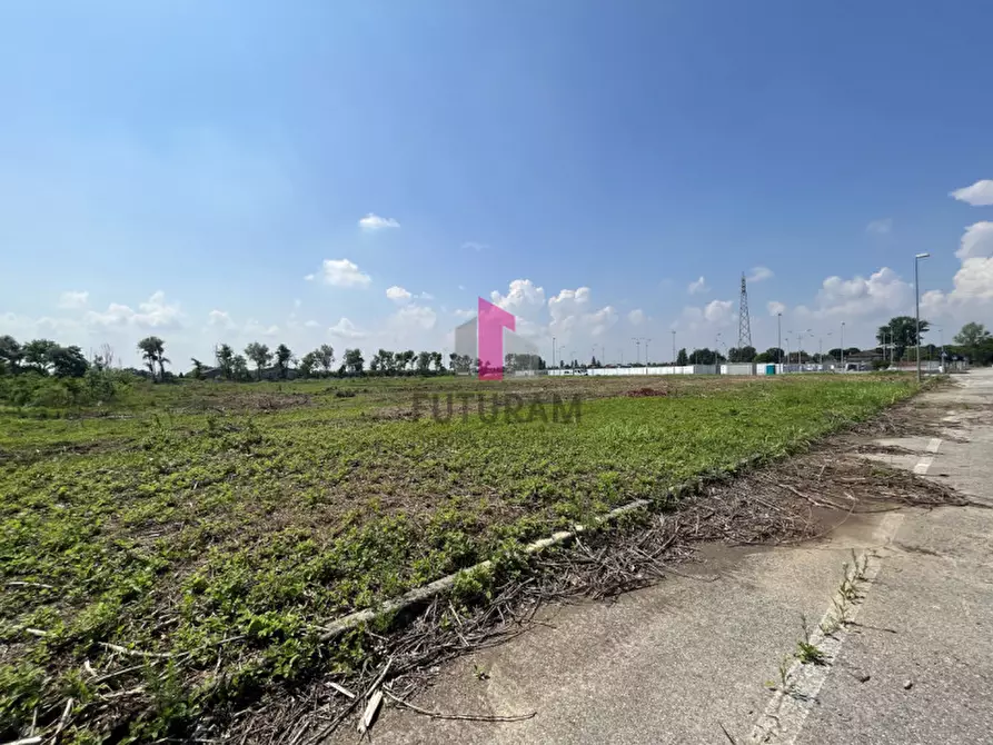Immagine 29 di Terreno in vendita  a Limena