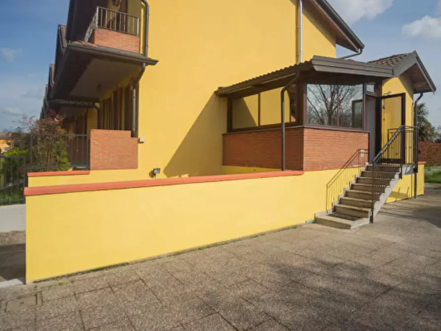 Immagine 1 di Villetta a schiera in vendita  in Via Caravaggio, 10 a Calvenzano