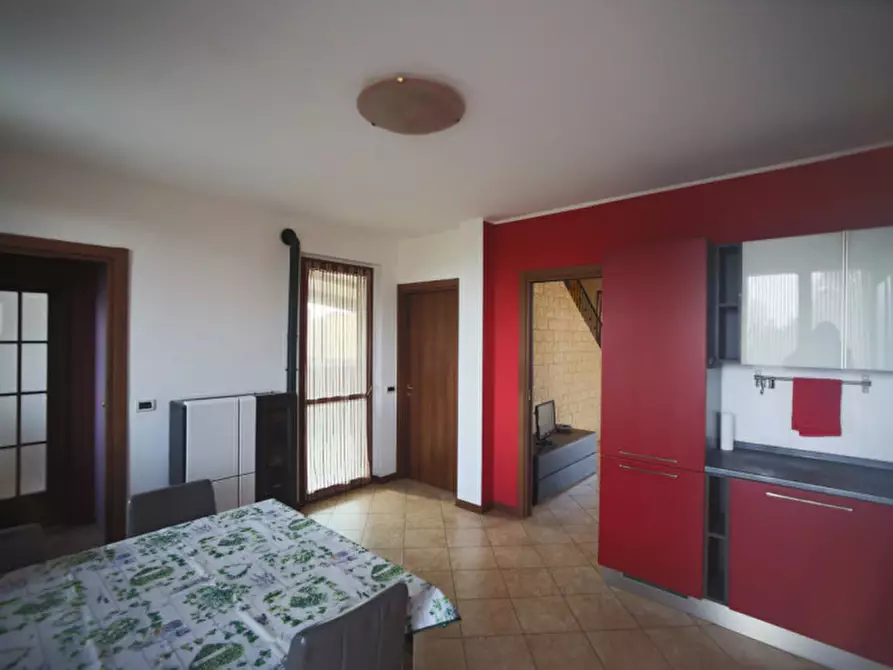 Immagine 3 di Villetta a schiera in vendita  in Via Caravaggio, 10 a Calvenzano