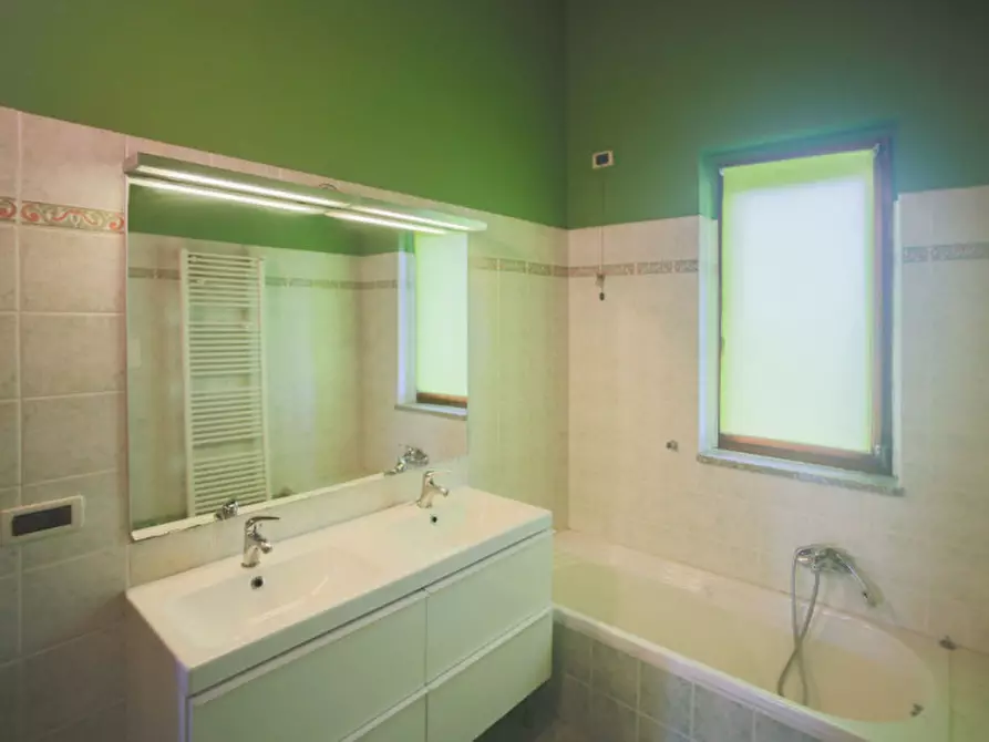 Immagine 11 di Villetta a schiera in vendita  in Via Caravaggio, 10 a Calvenzano