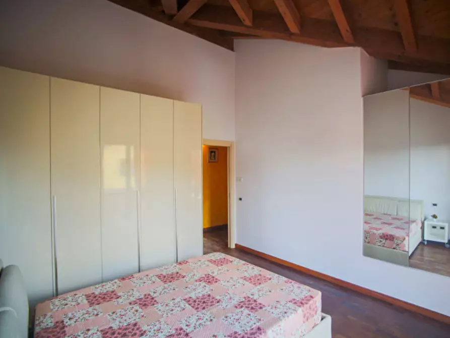 Immagine 13 di Villetta a schiera in vendita  in Via Caravaggio, 10 a Calvenzano