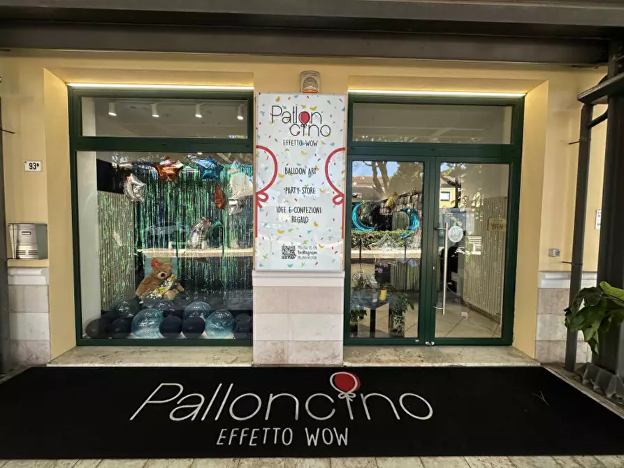Immagine 2 di Attività commerciale in vendita  in Viale Giuseppe Mazzini 93 a Cesenatico