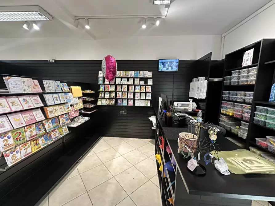 Immagine 10 di Attività commerciale in vendita  in Viale Giuseppe Mazzini 93 a Cesenatico