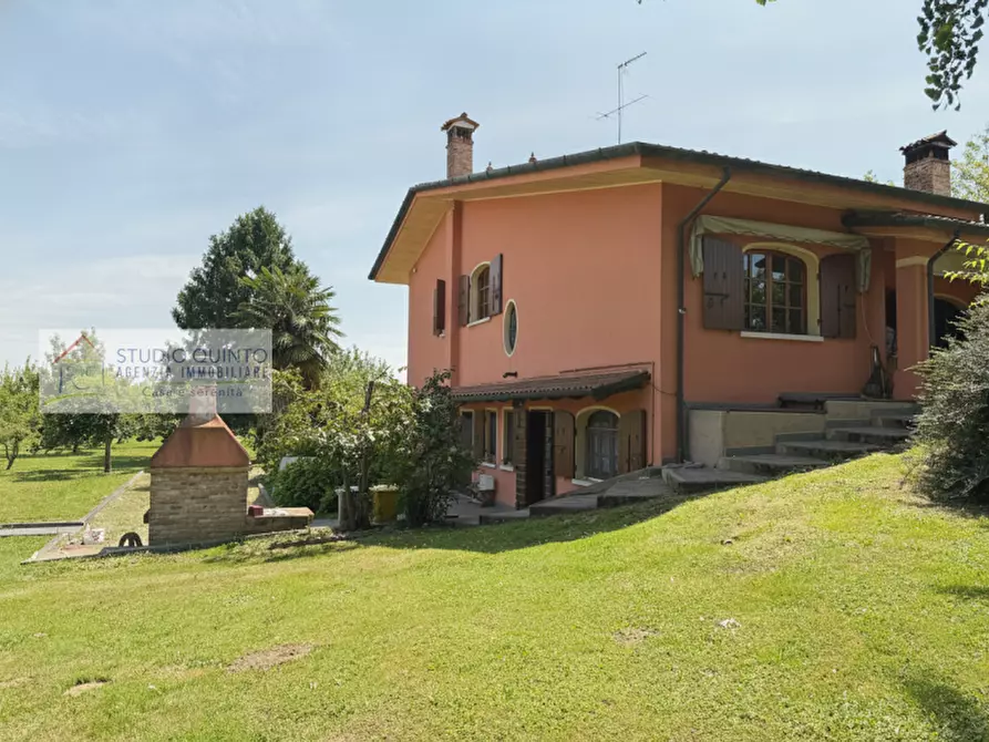 Immagine 4 di Villa in vendita  a Treviso