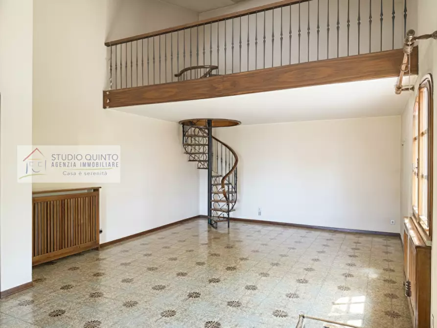Immagine 16 di Villa in vendita  a Treviso