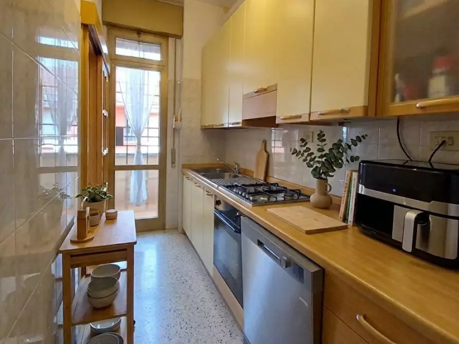 Immagine 2 di Appartamento in vendita  a Bologna