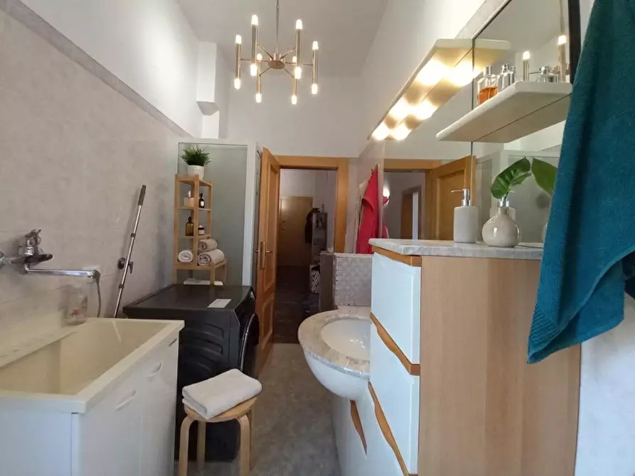 Immagine 4 di Appartamento in vendita  a Bologna