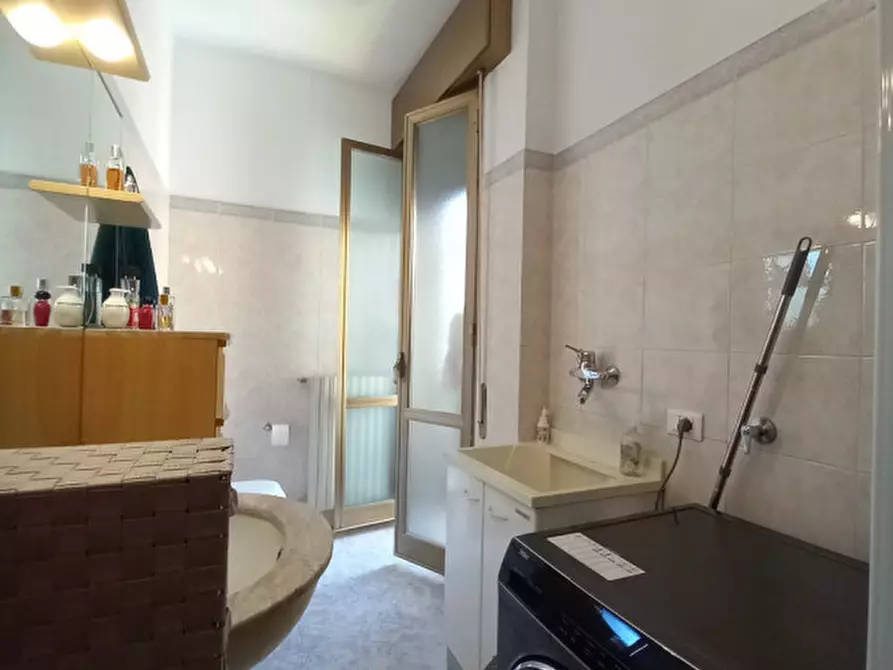 Immagine 11 di Appartamento in vendita  a Bologna