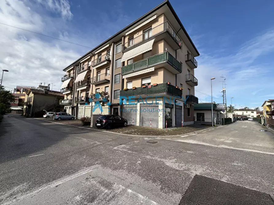 Immagine 13 di Appartamento in vendita  a Creazzo