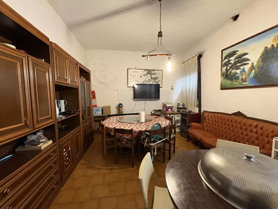 Immagine 1 di Casa indipendente in vendita  a Mirandola