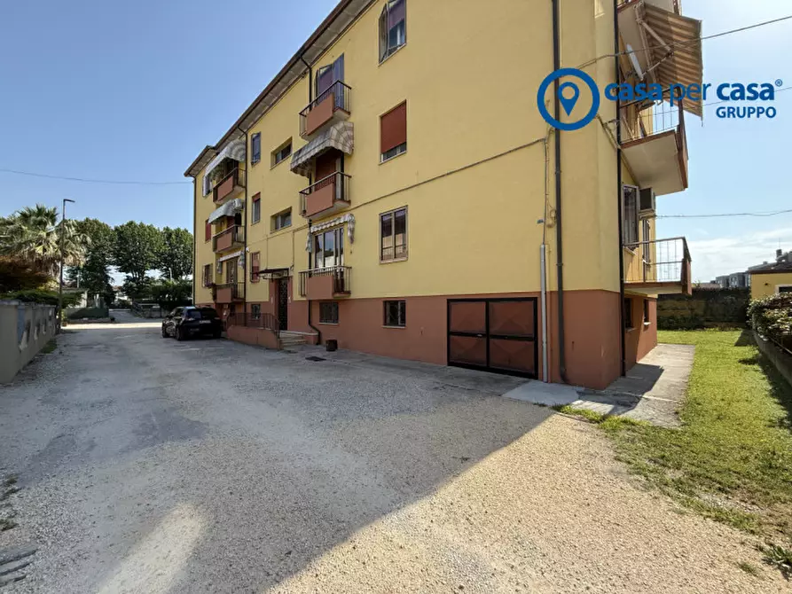 Immagine 1 di Appartamento in vendita  in Via Cordella 2 a Adria