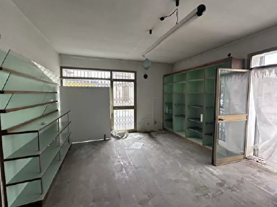 Immagine 4 di Negozio in vendita  in Via Giulia, 1 a Spilimbergo