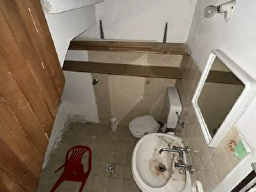 Immagine 6 di Negozio in vendita  in Via Giulia, 1 a Spilimbergo