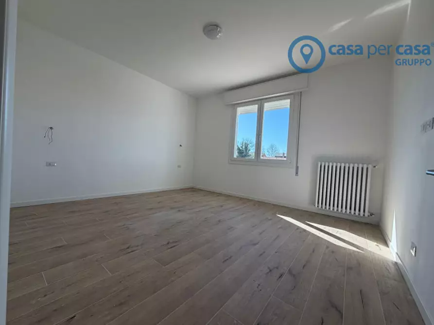 Immagine 9 di Casa bifamiliare in affitto  a Rovigo