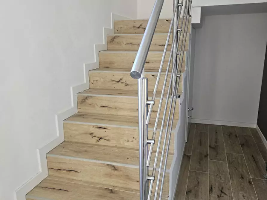 Immagine 11 di Casa bifamiliare in affitto  a Rovigo