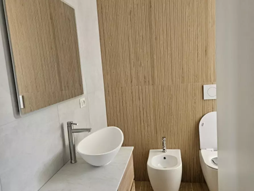 Immagine 18 di Casa bifamiliare in affitto  a Rovigo