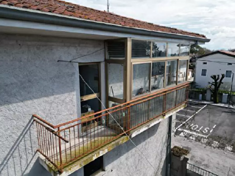 Immagine 3 di Appartamento in vendita  in Piazza regina Margherita, 3 a Spilimbergo