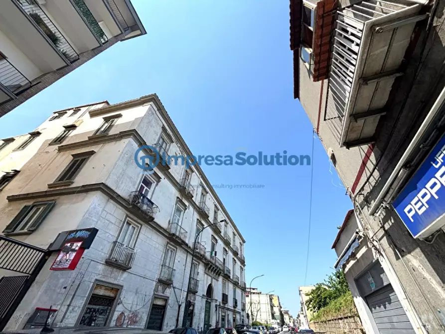 Immagine 4 di Negozio in affitto  in Via Nuova San Rocco a Napoli