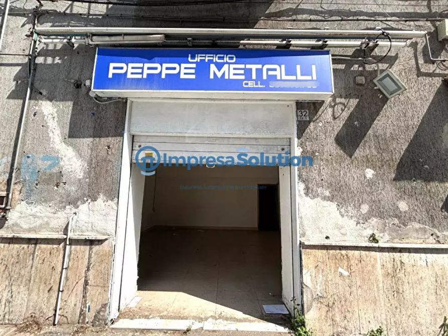 Immagine 7 di Negozio in affitto  in Via Nuova San Rocco a Napoli