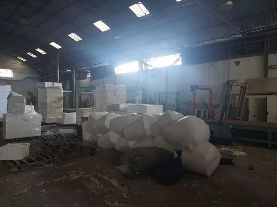Immagine 9 di Capannone industriale in vendita  in SP58, 98043 Valdina ME, Italia a Valdina