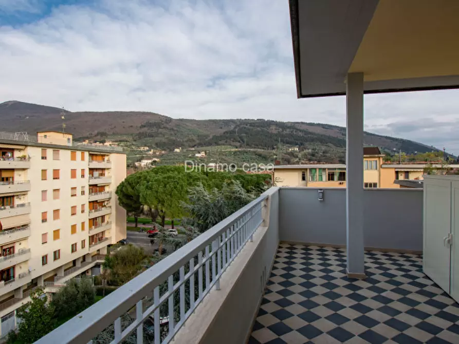 Immagine 24 di Appartamento in vendita  a Prato