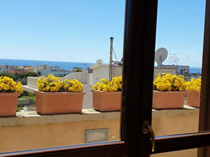 Immagine 9 di Appartamento in vendita  in Viale Enrico Berlinguer a Gallipoli