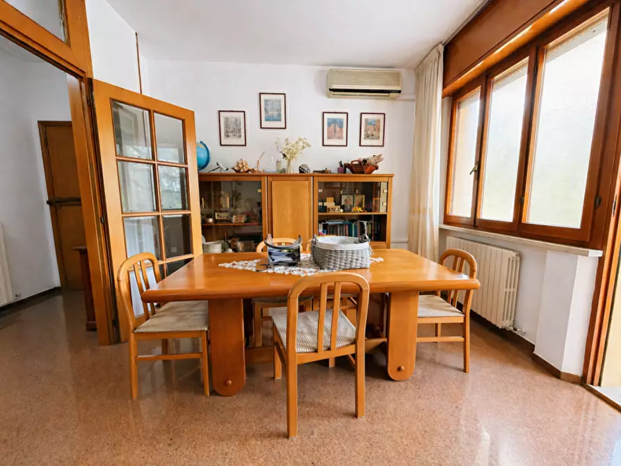 Immagine 4 di Appartamento in vendita  a Senigallia