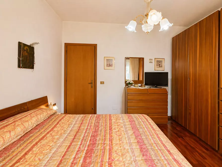 Immagine 22 di Appartamento in vendita  a Senigallia
