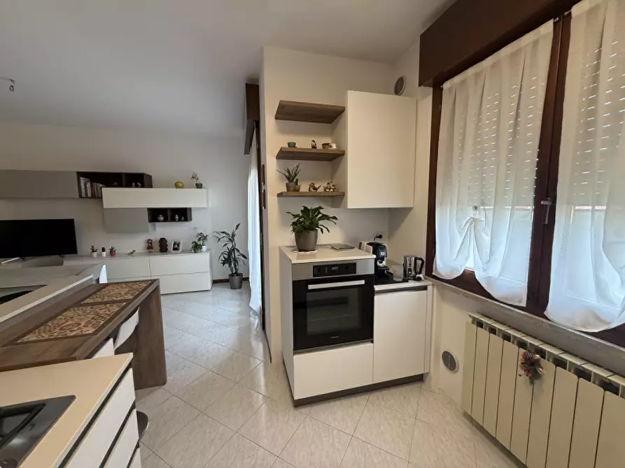 Immagine 14 di Appartamento in vendita  a Isola Della Scala
