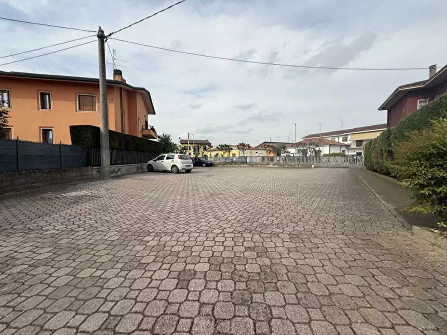 Immagine 28 di Appartamento in vendita  a Isola Della Scala