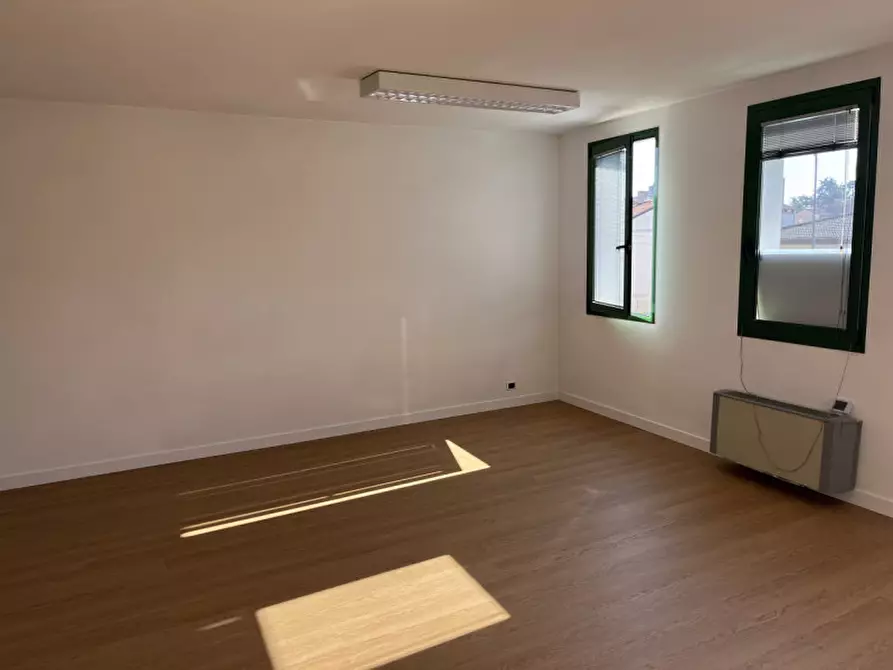 Immagine 4 di Ufficio in vendita  in Via Giacomo Matteotti a Noale