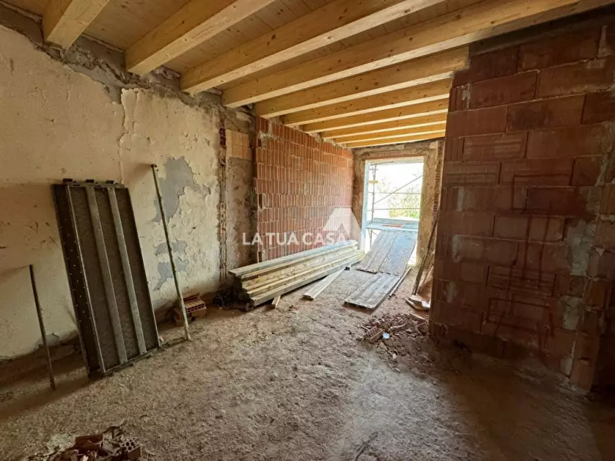 Immagine 3 di Appartamento in vendita  a Villafranca Di Verona