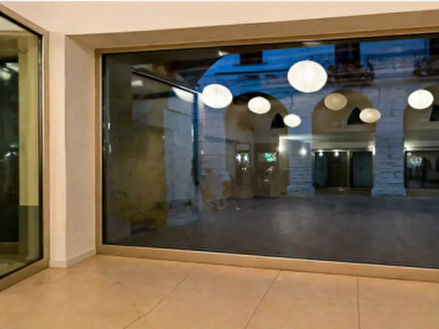 Immagine 2 di Negozio in affitto  in Contra' Pescherie Vecchie a Vicenza