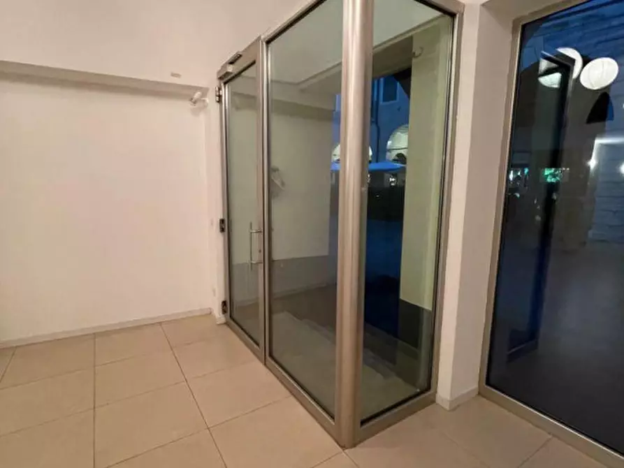 Immagine 10 di Negozio in affitto  in Contra' Pescherie Vecchie a Vicenza